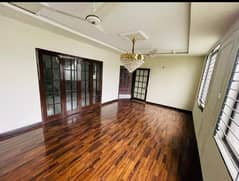 Get A 10 Marla Fully Renovated House For sale In DHA Phase 3 - Block Z