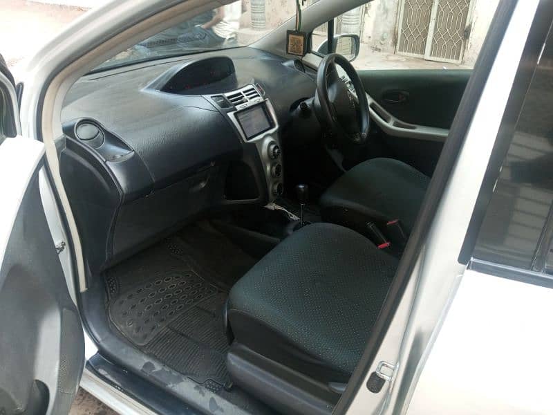 Toyota Vitz 2006 4