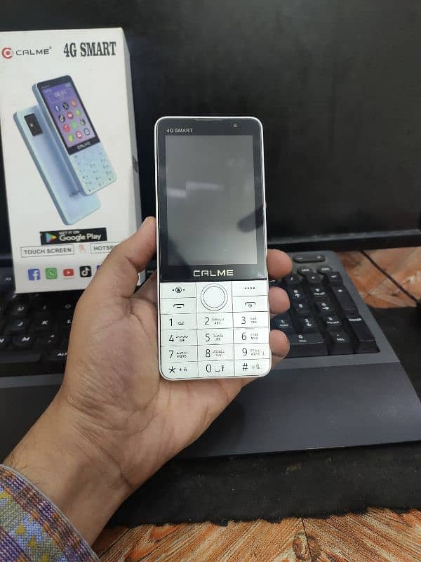 Calme 4G Smart Touch Keypad Phone with Box 6