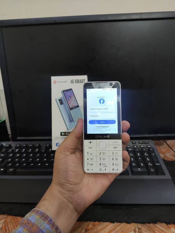 Calme 4G Smart Touch Keypad Phone with Box 9