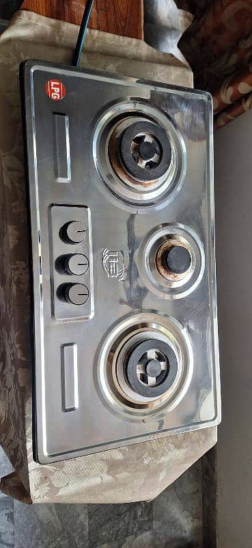 Simple 3 burner stove LPG . Excellent  condition 2