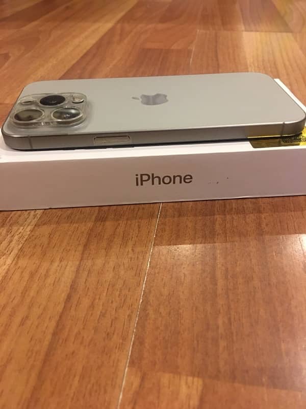 IPhone 15 Po Max 10/10 Brand New Condition. 5