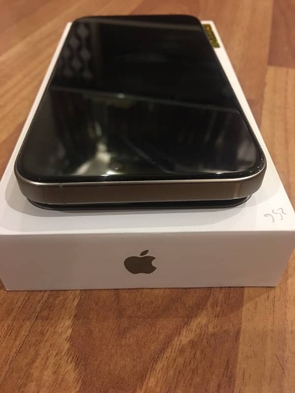 IPhone 15 Po Max 10/10 Brand New Condition. 8