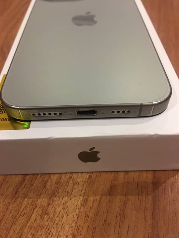 IPhone 15 Po Max 10/10 Brand New Condition. 9