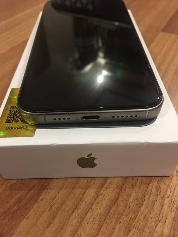 IPhone 15 Po Max 10/10 Brand New Condition. 10