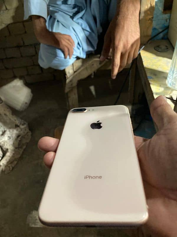 iPhone 8 plus 64 gb non pta 4