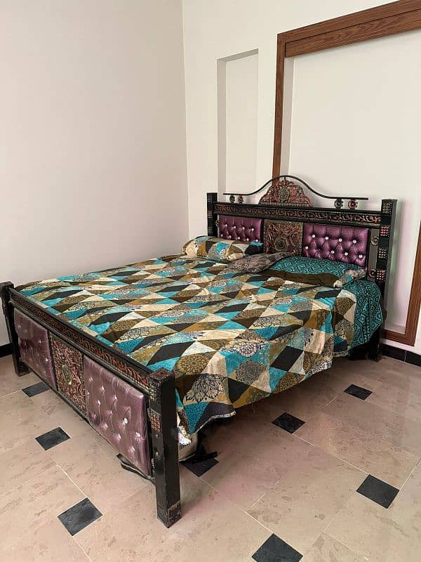 Single bed pair with side table20k Double bed15k 0