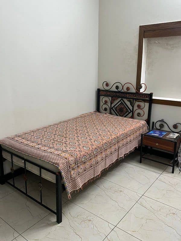 Single bed pair with side table20k Double bed15k 1