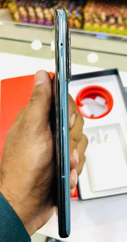 One plus 10 pro 5G non pta 12/256 4 months sim time available 4