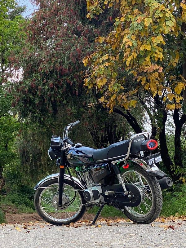 "Just Like new" Honda CG 125(2023), Neat and Low Milage. 1