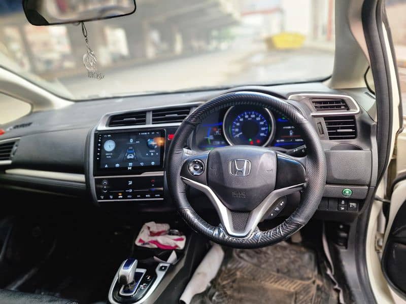 Honda Fit 2013 16