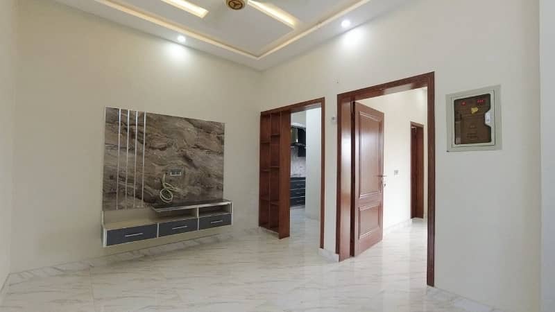 In Lahore You Can Find The Perfect Prime Location House For Sale 22