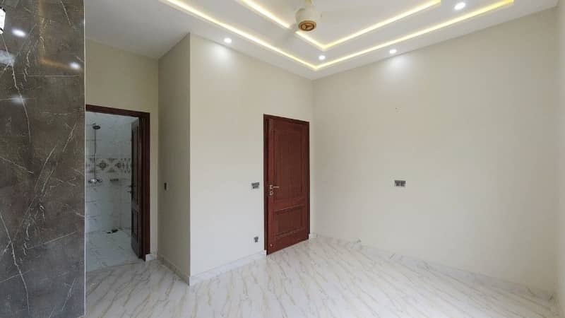 In Lahore You Can Find The Perfect Prime Location House For Sale 24