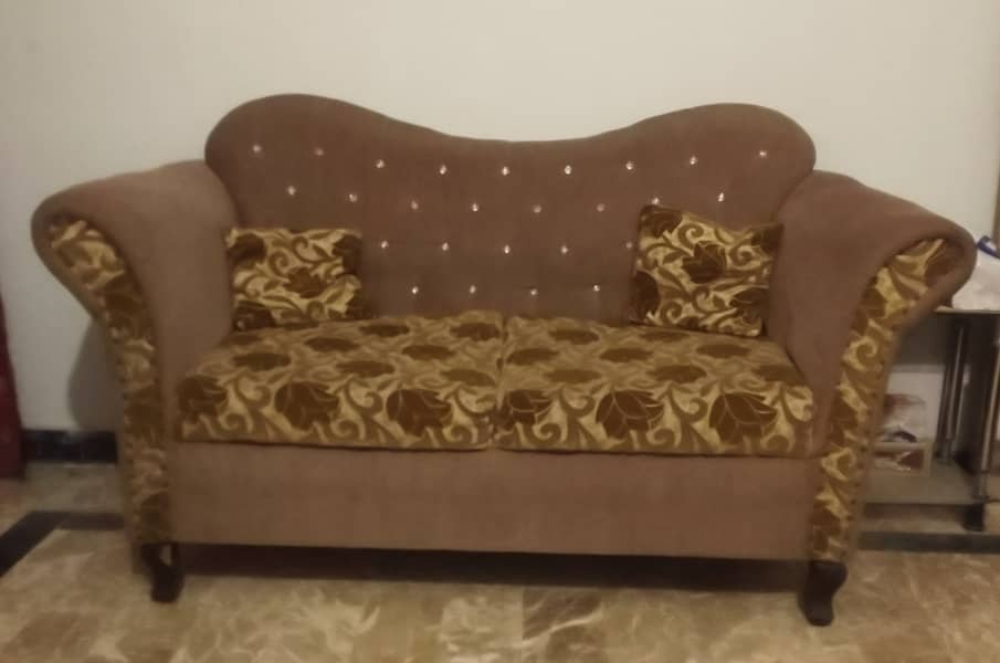 Sofa set & computer trolly 5