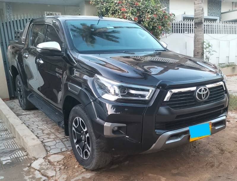 Toyota Hilux REVO V New Shape 2