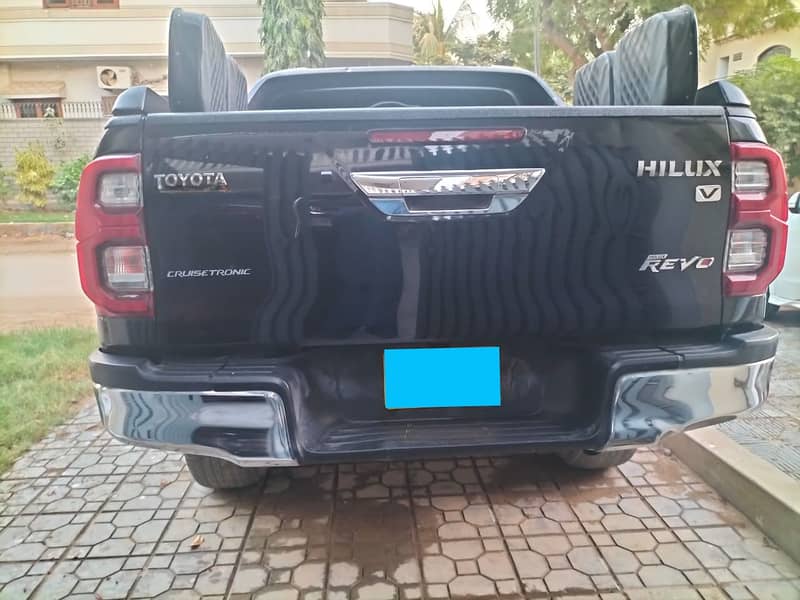 Toyota Hilux REVO V New Shape 4