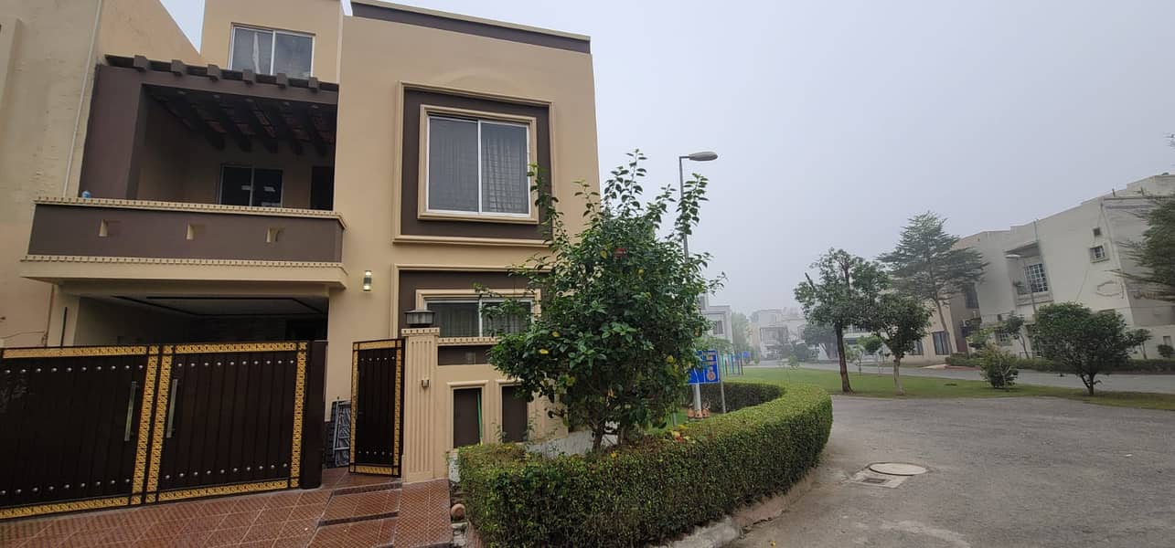 5 Marla 78ft Corner House, 817BB - Bahria Town. 1