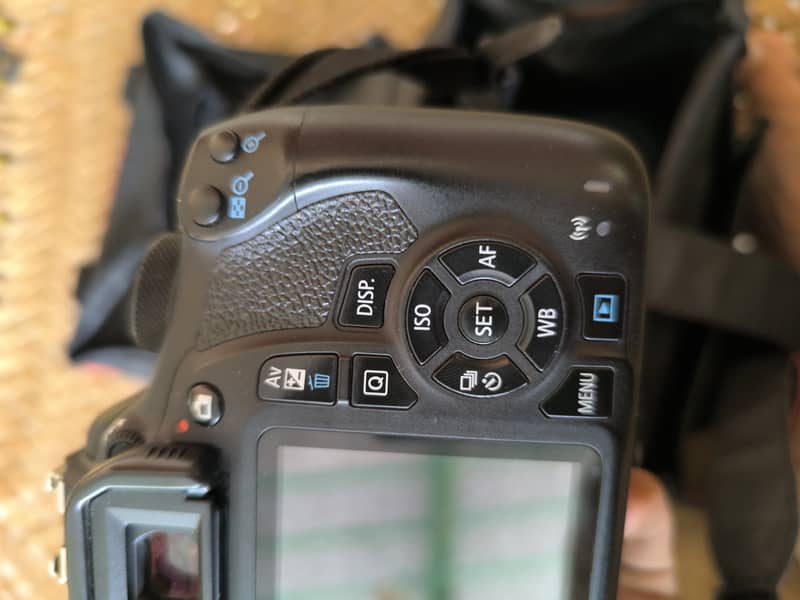 Canon 1300D used Available condition 10/10 0