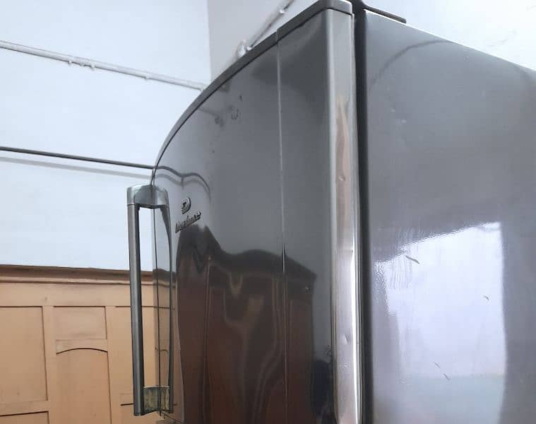 Fridge Extra Large Size New Condition 4