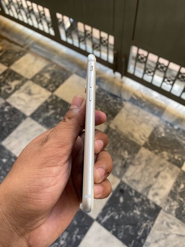 Iphone 8 PTA approved 2