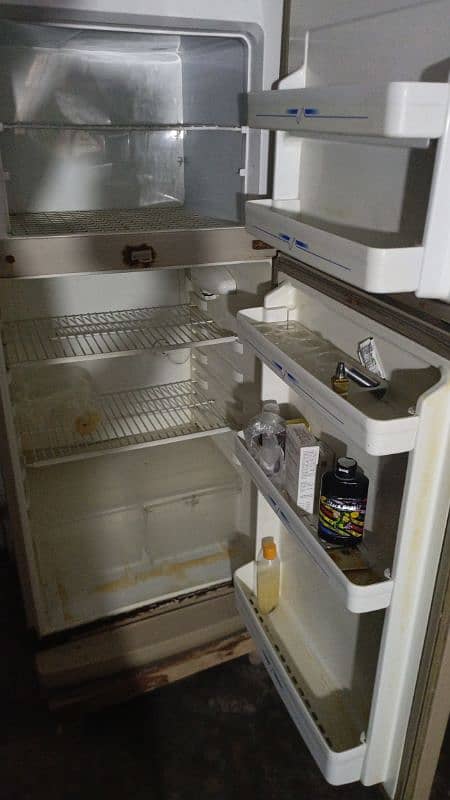 Refrigerator 1