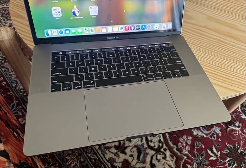 MacBook Pro 2019 - 15.4 inch i9 Processor 2