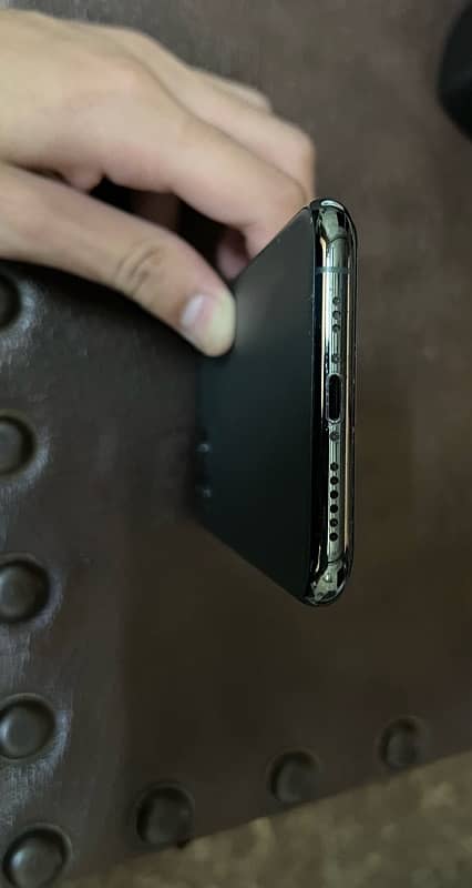 Iphone 11 pro PTA approved 4