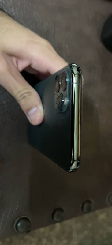 Iphone 11 pro PTA approved 5