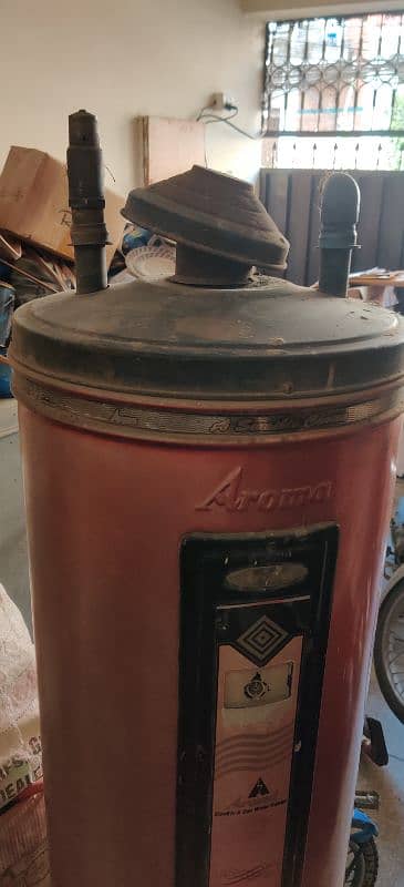 35 Gallon gas  used Aroma  gyser minor single  lekaged 7