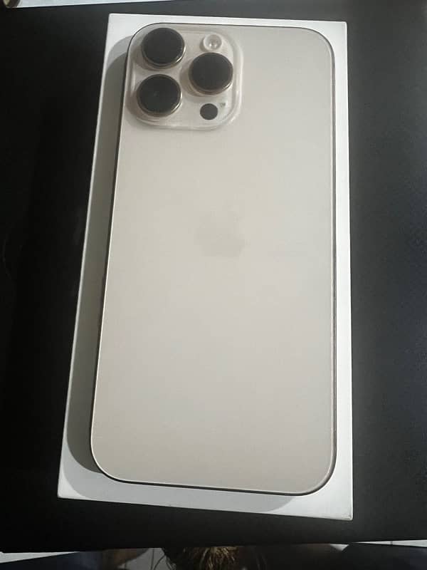 IPhone 16 Pro Max 256 GB 1