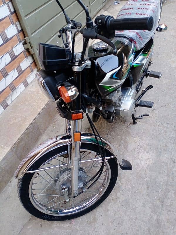 Honda 125 2023 4