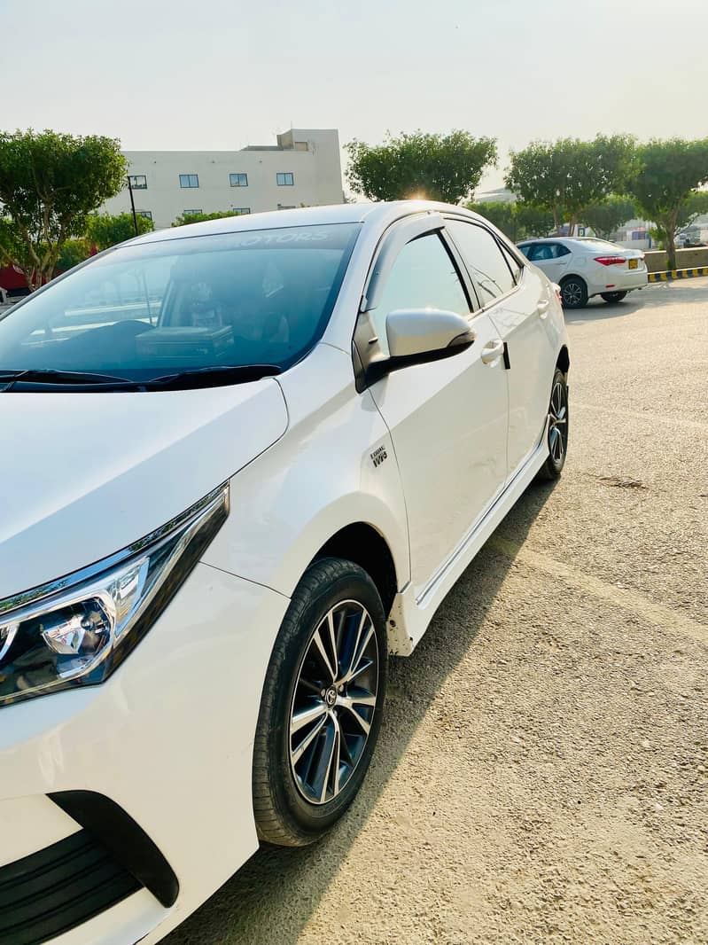 Toyota Corolla Altis 2018 4