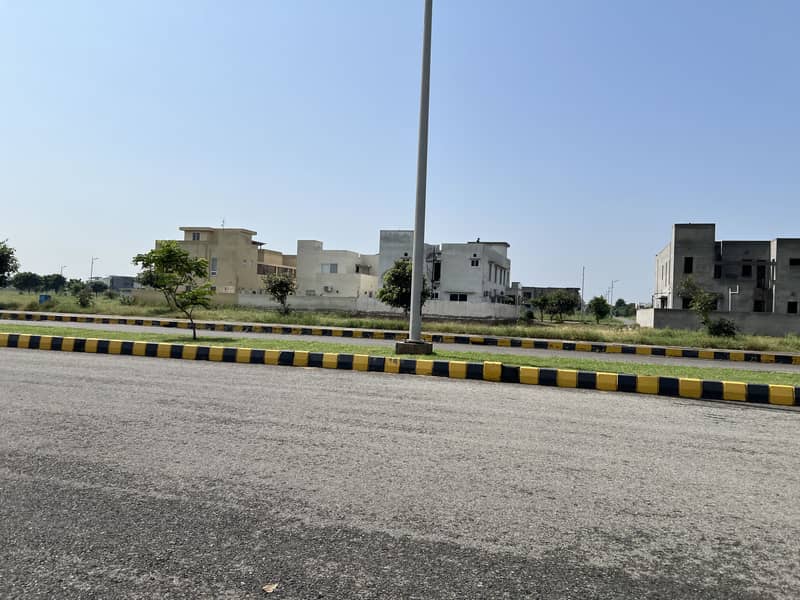 NEAR PLOT NUMBER 512 PRICE 375 lac 150 ft road back 3