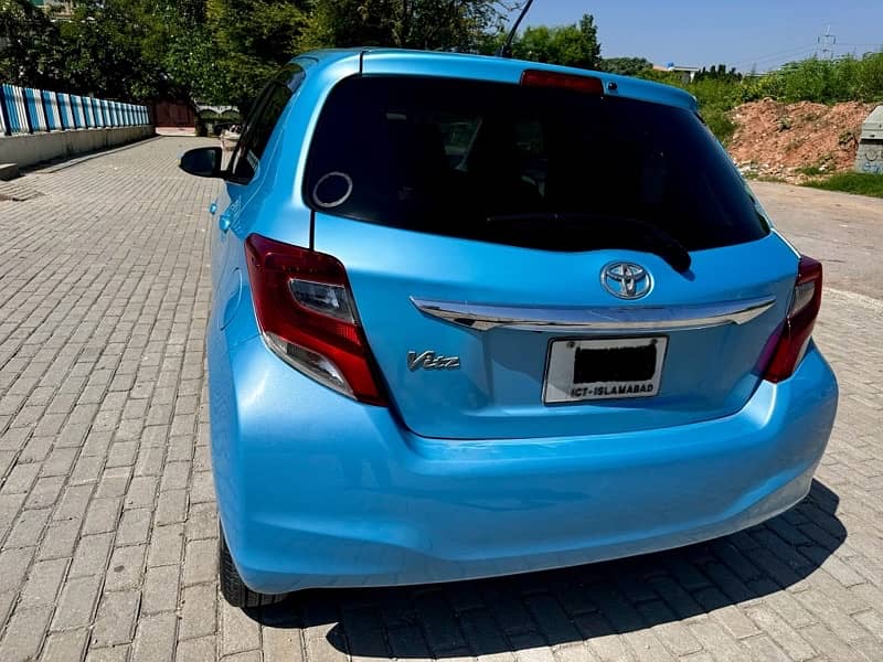 Toyota Vitz 2014 4