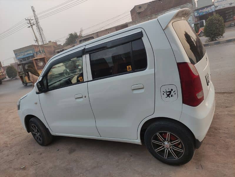 Suzuki Wagon R 2017 1