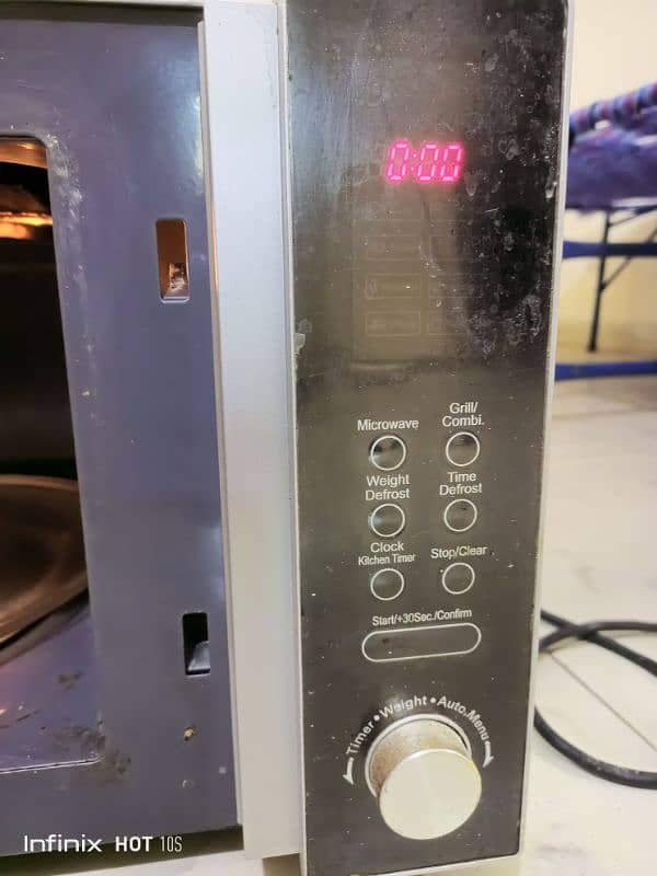 Homage Oven with Grill(HDG2810S) 1