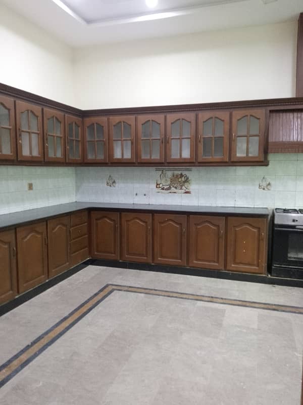 Ranvated Ful house for rent 4bedroom with attached bathroom 14