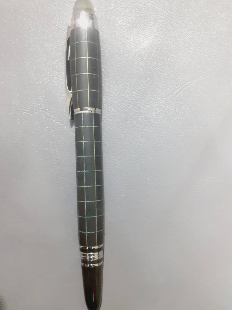 Mont Blanc Starwalker Pen (Counterfeit) 3