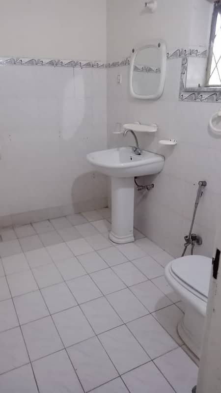 7 Marla basement with bath+kitchen for rent phase 1. H 7