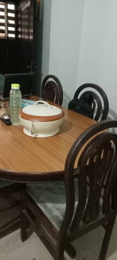 Dining table For Sale