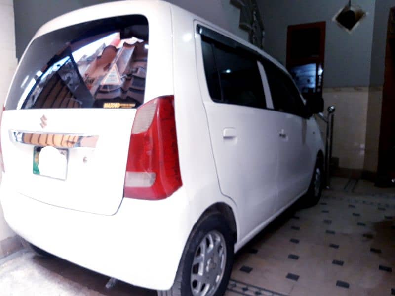 Suzuki Wagon R 2019 16