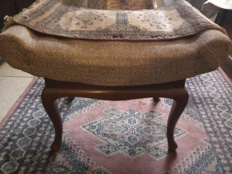 Dressing table and stool for sale 4