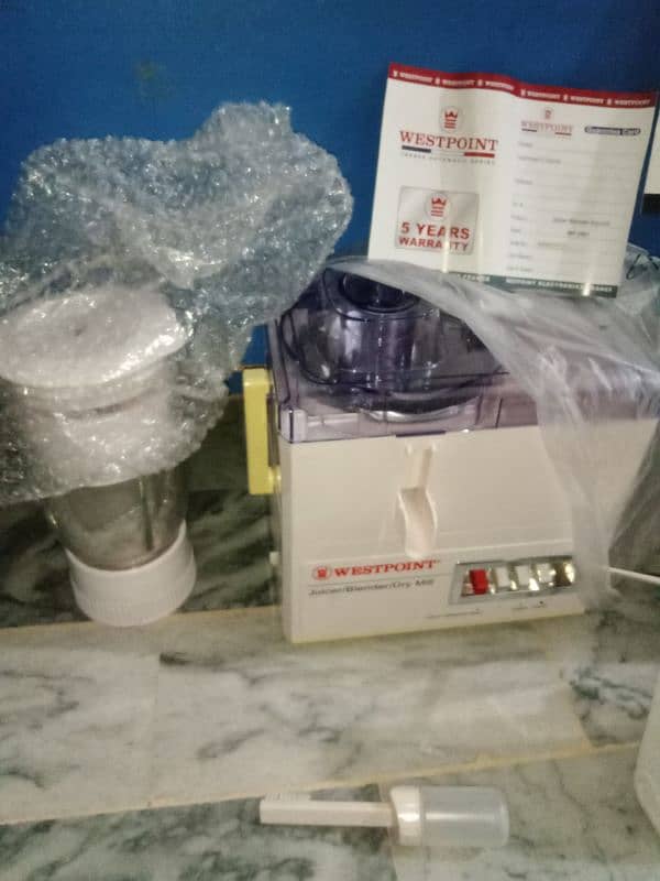 bilkul new hn daaba pack hn  juicer machine with mixture 4