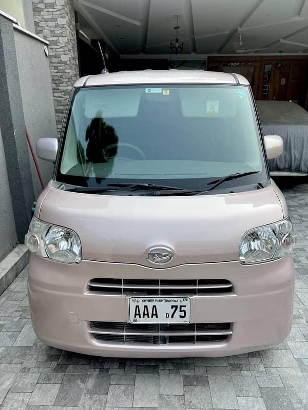 Daihatsu Tanto 2012 3