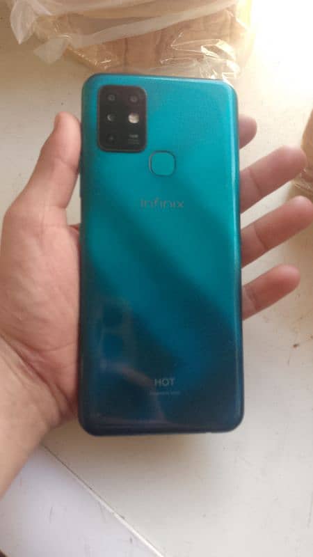 Infinix hot 10 4/64 0