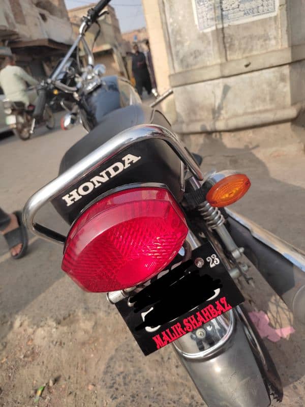 Honda 125 10/10 candation 2