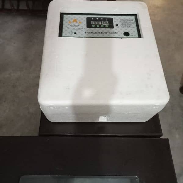 Fully automatic egg incubator (12 volt & electric  use) 4