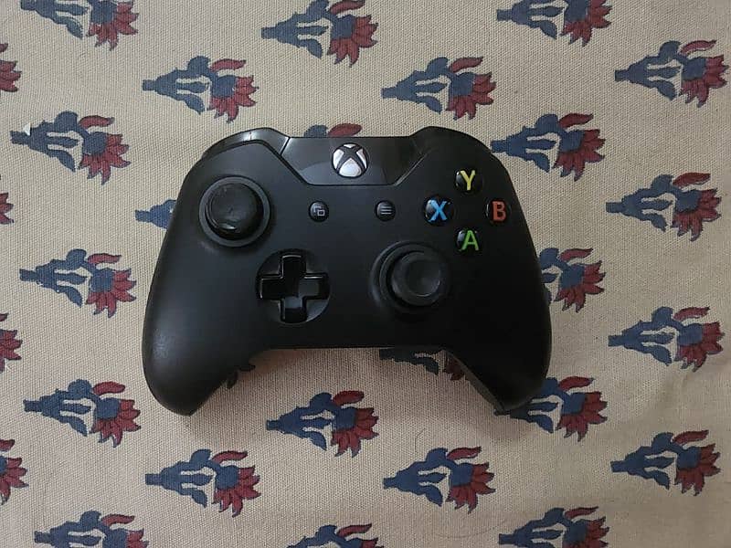 Xbox One 500 GB 4