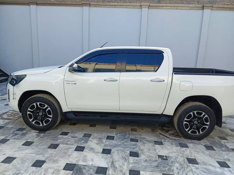 Toyota Hilux 2021 8