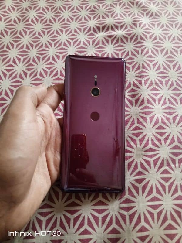 SONY XPERIA XZ3 PTA APPROVED Urgent Selling ( OFFICIALLY ) 4/64 6